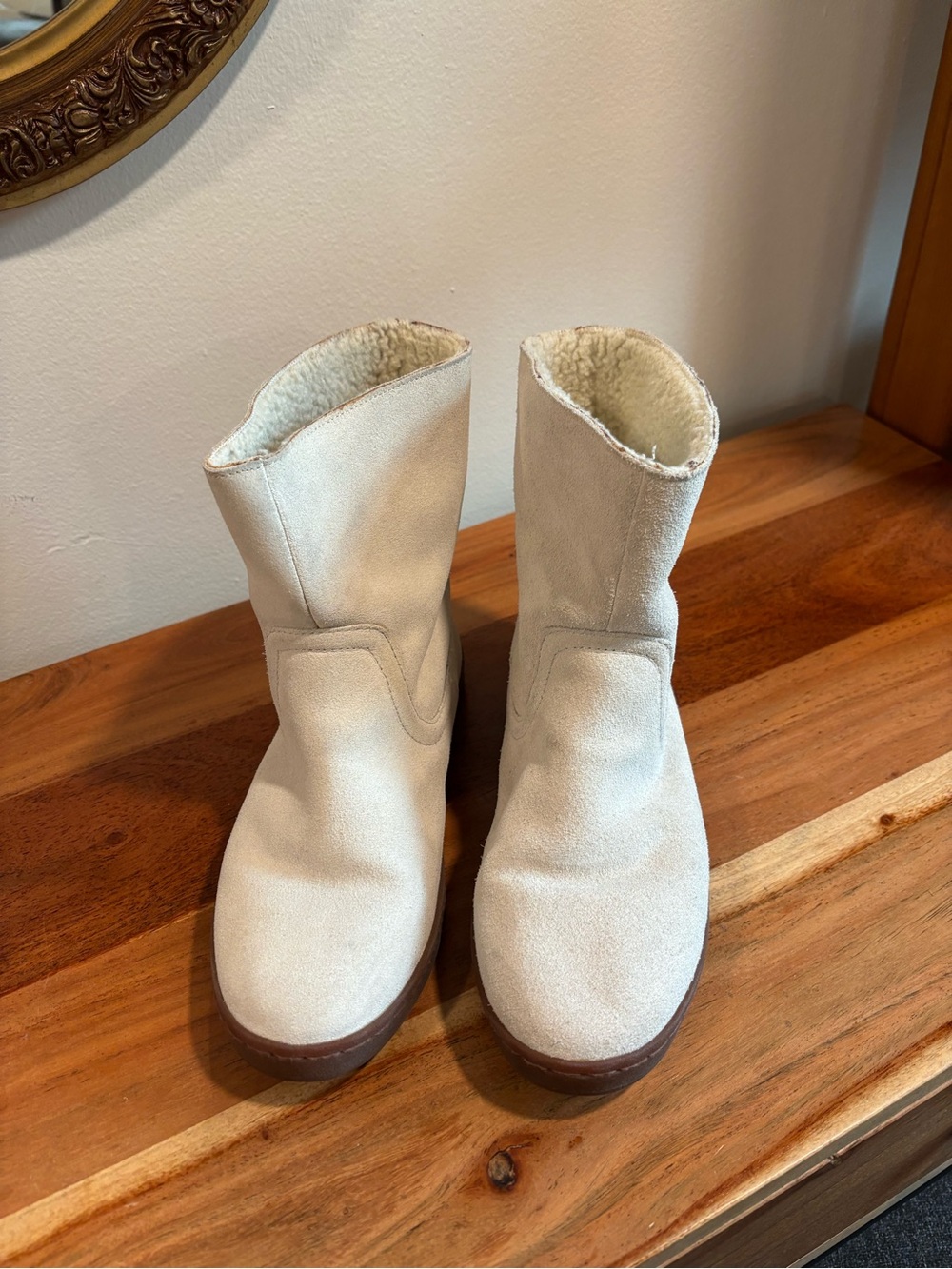 Bimba y Lola Cream Sherpa-Lined Suede Boots